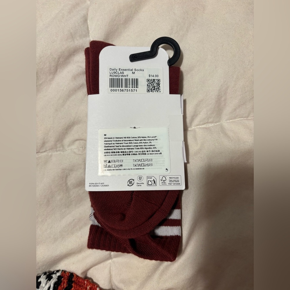 Daily Essentials Socks Lululemon - Picture 2 of 5